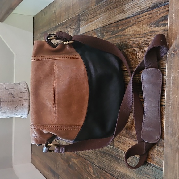 The Sak‎ Stylish Brown and Black Leather & Leopard Print Women's Crossbody Bag. - Picture 4 of 9